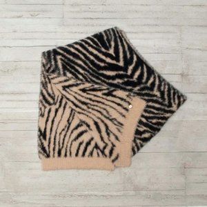 NWT Express Soft Fuzzy Faux Fur Tiger Scarf
